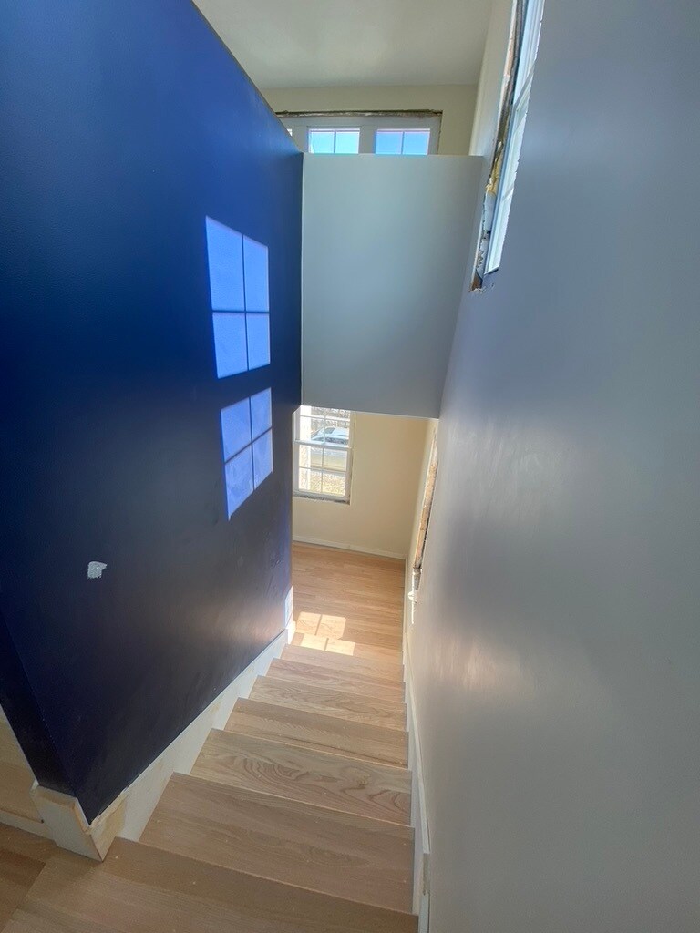 Building Photo - 41 School St