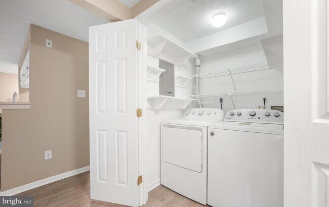 Building Photo - 607 Himes Ave