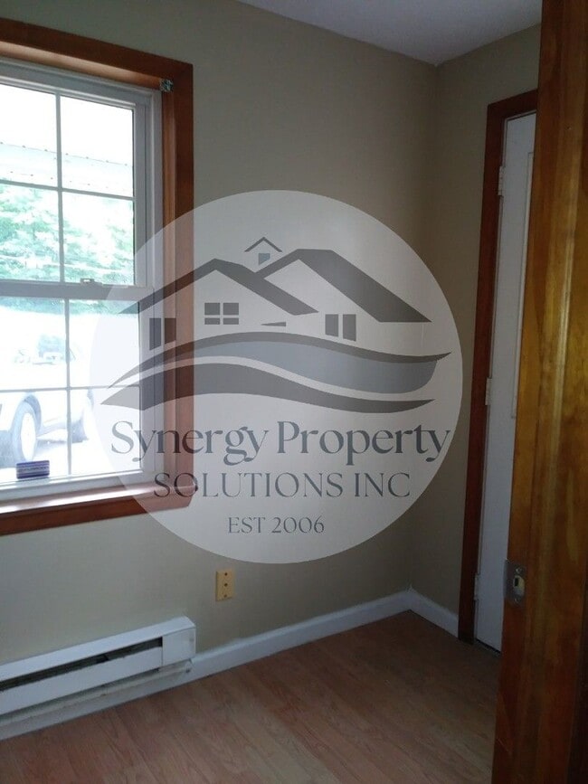 Building Photo - COMING SOON MADISON RANCH WITH 2 BATHS!