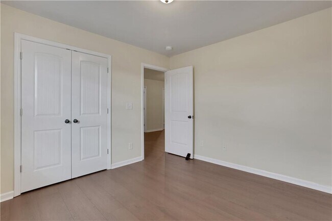 Building Photo - 2526 Morgan Chase Dr