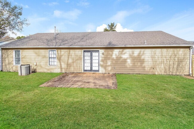 Building Photo - 7111 Peppermill Ln