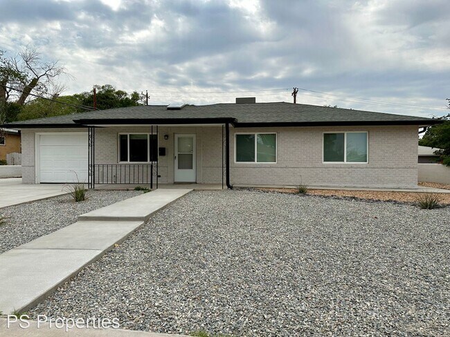 Building Photo - 3 br, 1.5 bath House - 2008 Vermont St NE ...