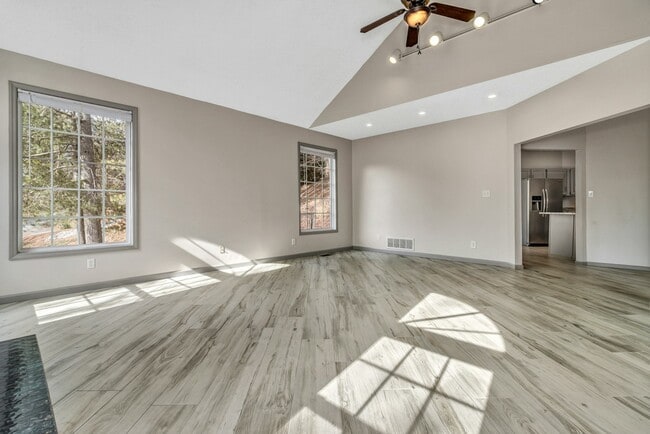 Building Photo - 12 Bethel Dr