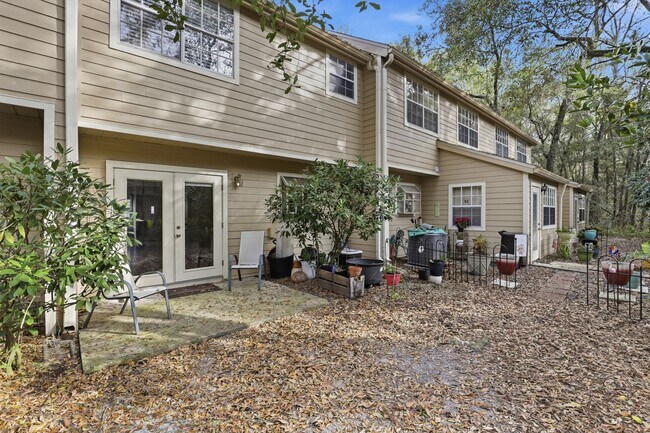 Building Photo - Townhome in Plantation Villas - Haile Plantation