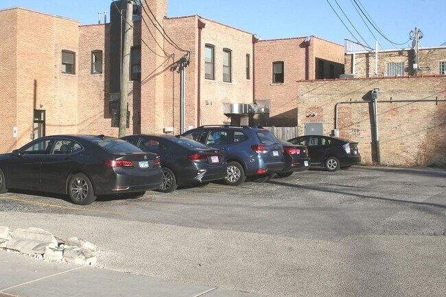 Building Photo - 721 South Blvd