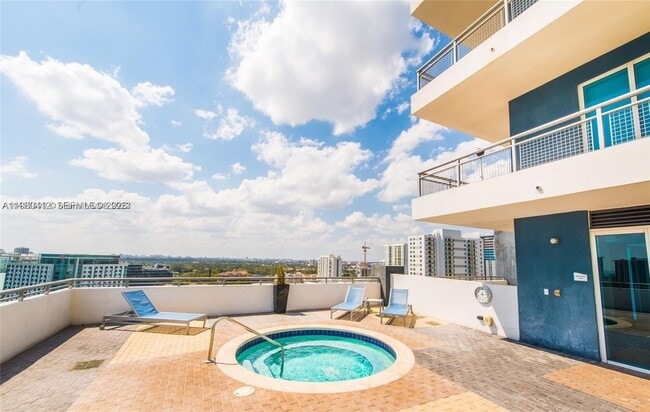 Building Photo - 60 SW 13th St