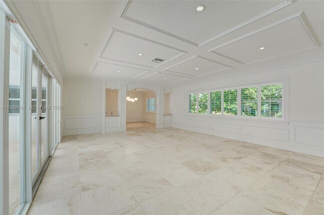 Building Photo - 10640 SW 61st Ave