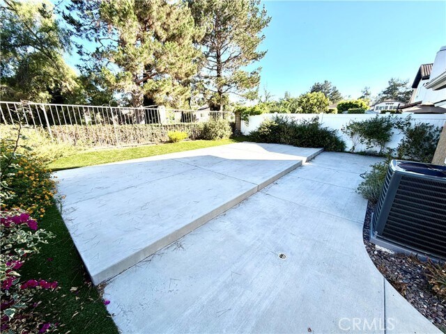 Building Photo - 24911 Laguna Vista