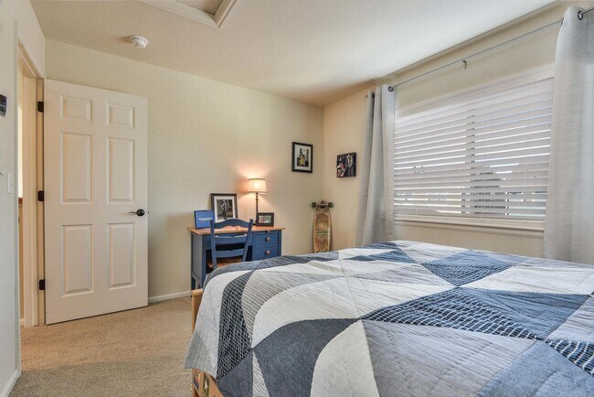 Building Photo - 2 Bedroom 2 Bath home in Observatory Village