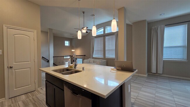 Building Photo - 28056 Rocky Heights Dr