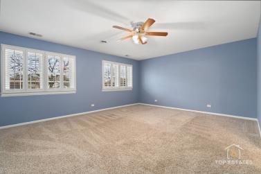 Building Photo - 924 Thornton Ln