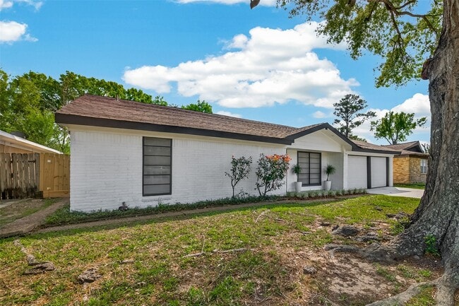 Building Photo - 5523 Kuldell Dr