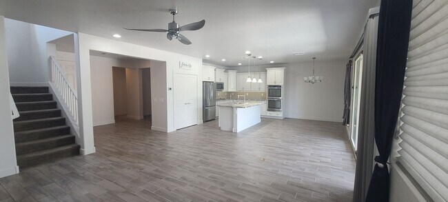 Building Photo - 4 Bedroom 3 Bathroom Upgrade Model Home