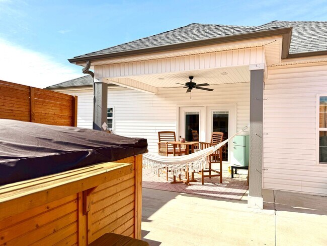 Building Photo - 1013 Berry Bnd