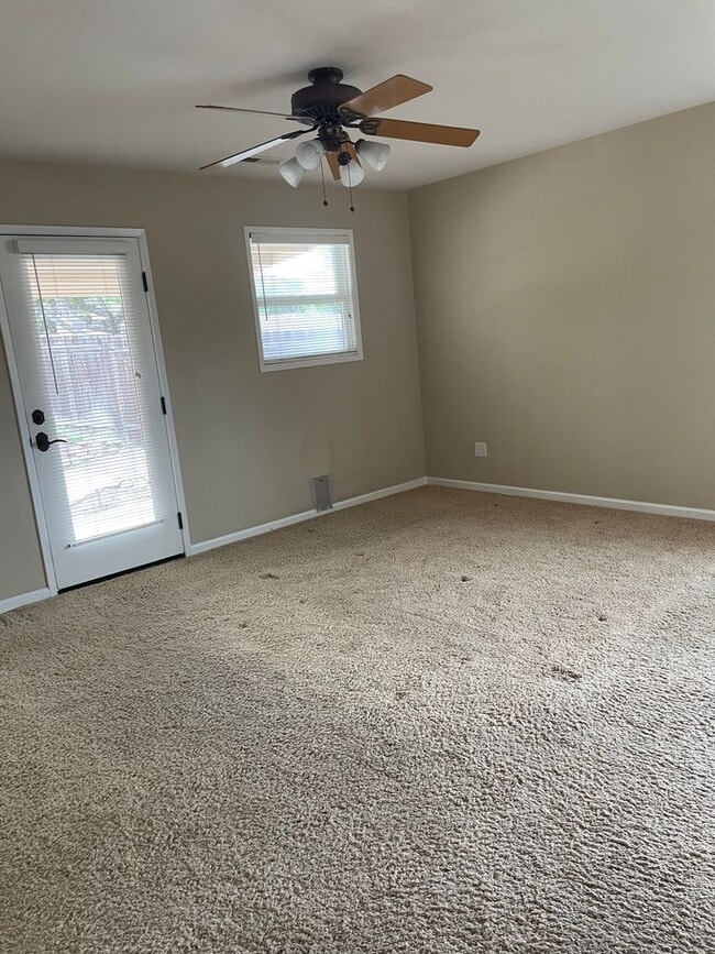 Building Photo - Clairemont Beauty - Welcome Home!