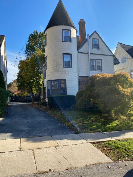 Primary Photo - 116 Elmwood Ave