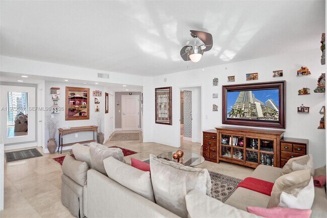 Building Photo - 1250 S Miami Ave