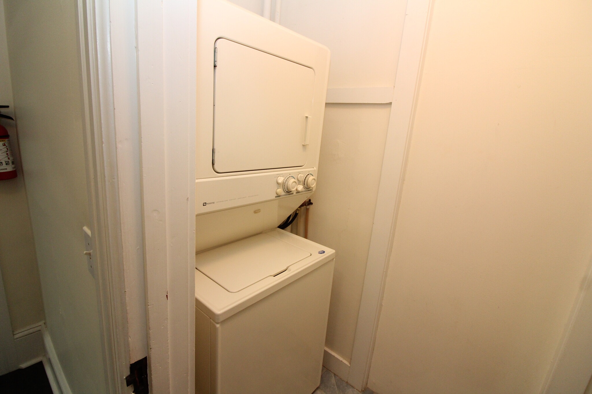 Building Photo - 16 Main St