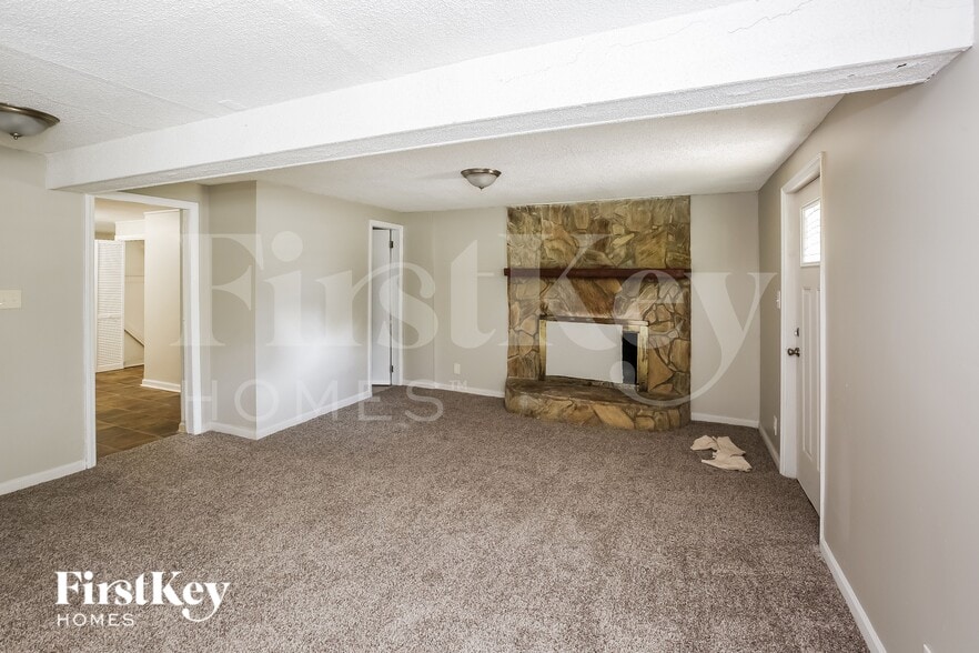 Building Photo - 9208 Thayer Rd