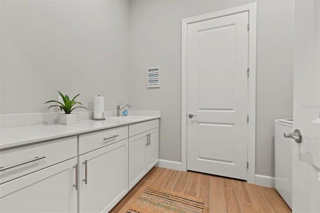 Building Photo - 6205 Grande Talon Ln