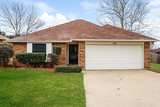 Building Photo - 641 Ozark Ave