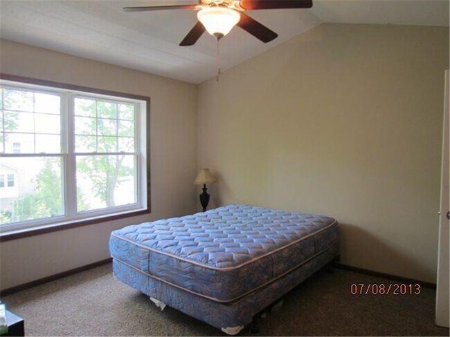 Building Photo - 5073 Dunkirk Pl N