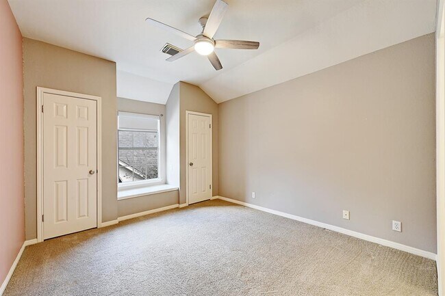 Building Photo - 11208 South Bay Ln