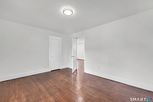 Building Photo - 54 Overlook Ave