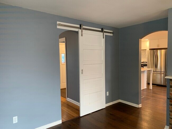 Building Photo - PENDING-Charming & Updated Bungalow in SoBro!