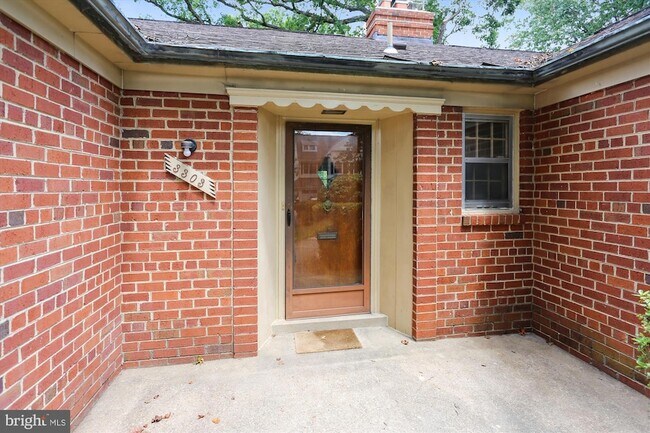 Building Photo - 3303 Winnett Rd