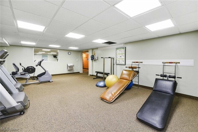 Building Photo - 10301 Lake Ave