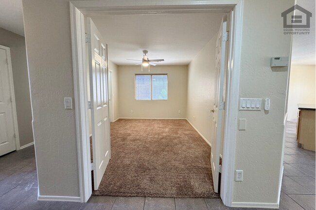 Building Photo - 3Bed/2Bath House in Avondale! Ready for Immediate Move-In! – RV GATE!