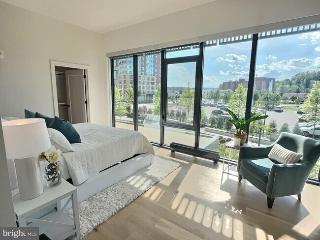 Building Photo - 3130 Potomac Ave