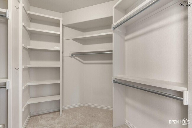 Building Photo - 4122 Candlewood Cir