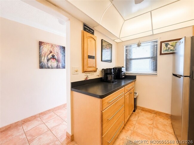 Building Photo - 7440 S Ocean Dr