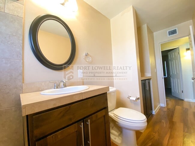 Building Photo - Beautiful 3 Bed, 2 Bath with Pool!! NO HOA!!! (Available on 05/01/26)