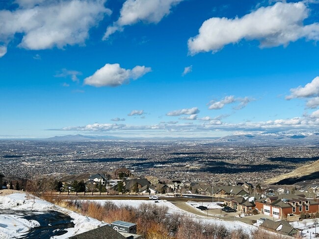Building Photo - 1987 E Aspen Grv Ct