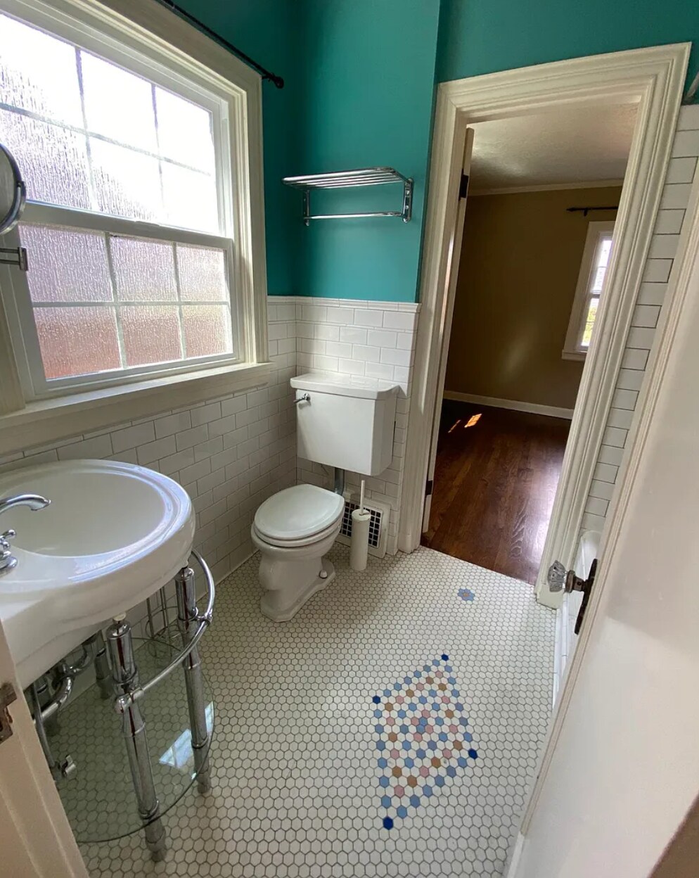 Bathroom - 7955 SE Milwaukie Ave