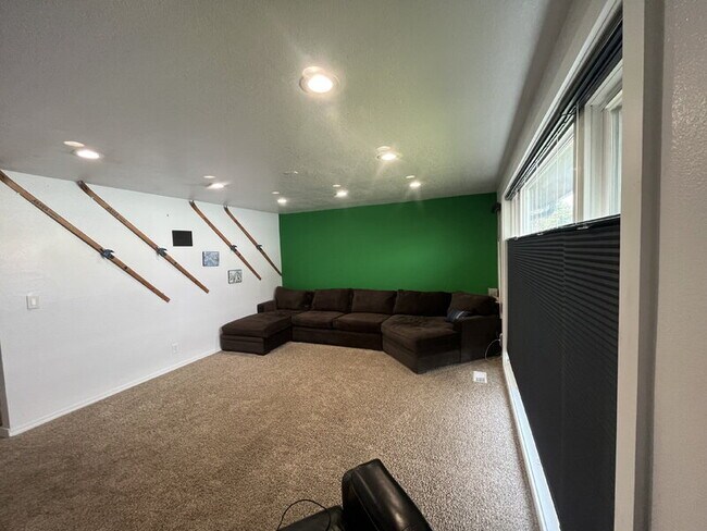 Building Photo - 4135 S Minuteman Way