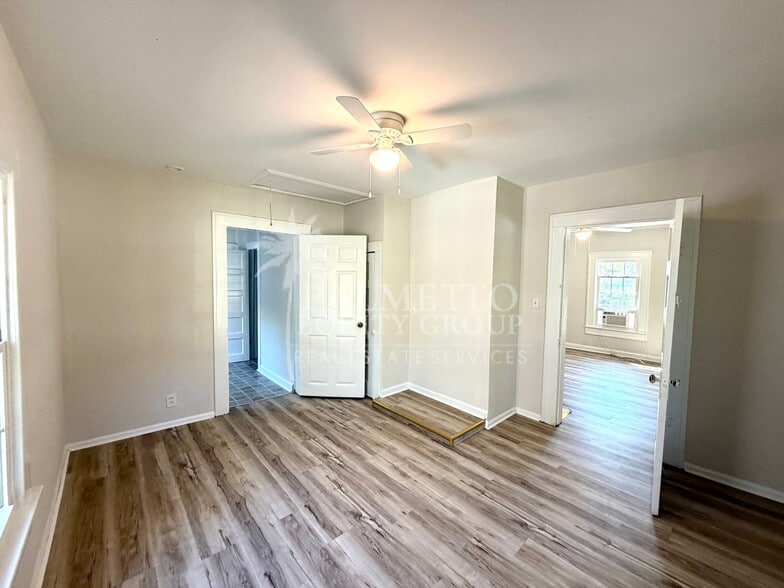 Building Photo - 3414 Summit Ave