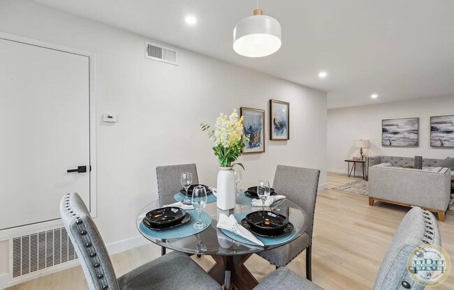 Building Photo - Fully Updated 2 BR | 1 BA Condo in Vallejo