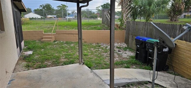 Building Photo - 2237 Greenview Cir