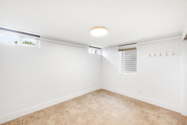 Building Photo - 4BD, 3BA Park Hill Home with Yard and 2-Car Garage