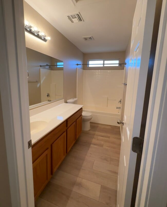 Building Photo - 11549 W Mountain View Rd