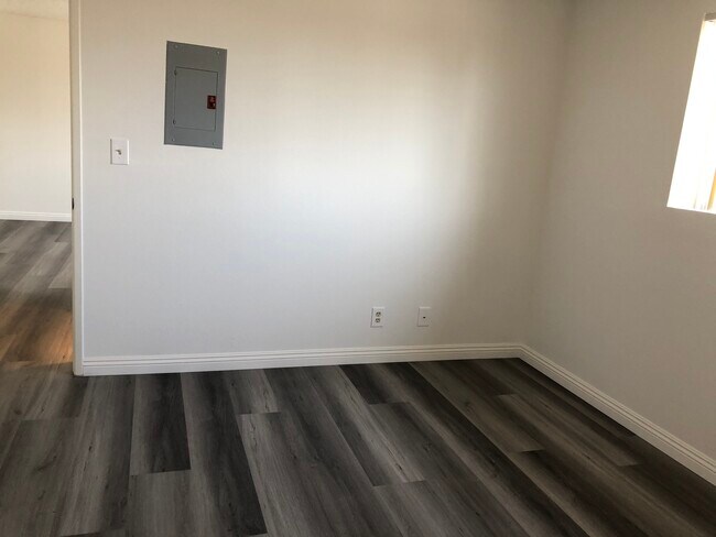 Building Photo - 3671 Glendon Ave