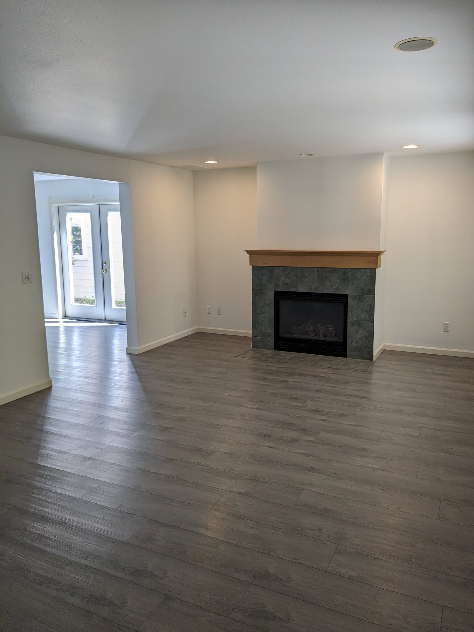 Building Photo - 11348 28th Ave NE