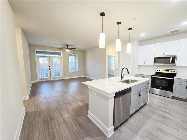 Building Photo - 13505 Burnet Rd