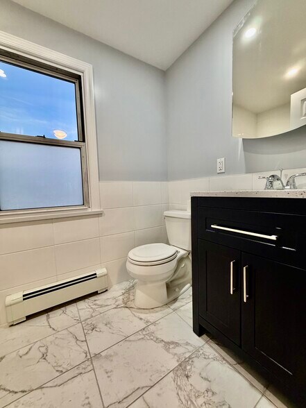 Building Photo - 29 Lee Ct