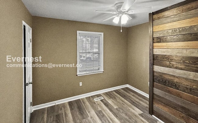 Building Photo - 4756 Hand Ln