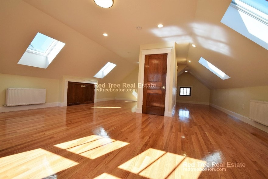 Building Photo - 44 Gerrish St